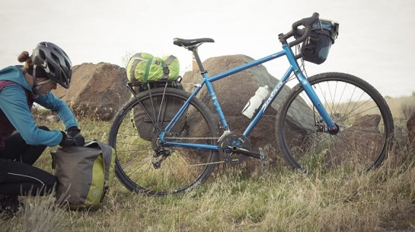 8 essential objects on your long bike trips