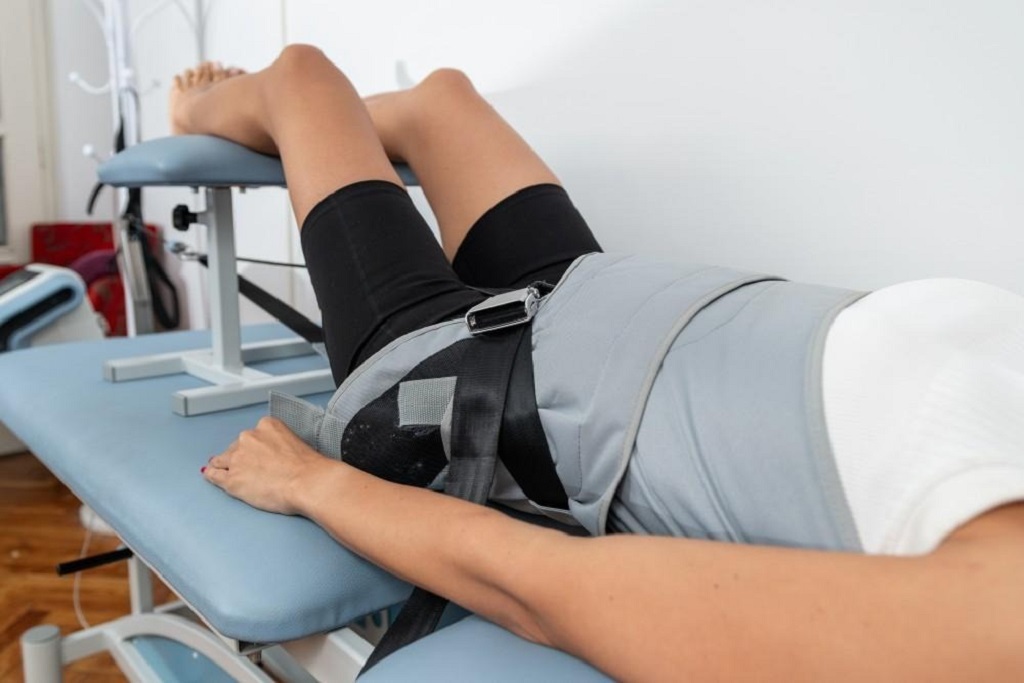 Is decompression therapy the same as regular traction